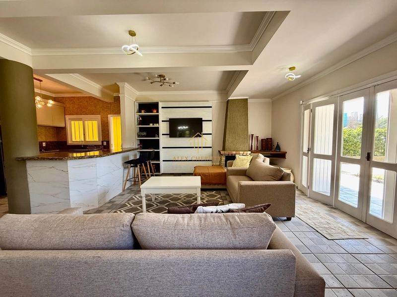 Sobrado na Praia de Rainha do Mar, 7 dormitórios e piscina: 12ª foto da galeria de imagens do imóvel