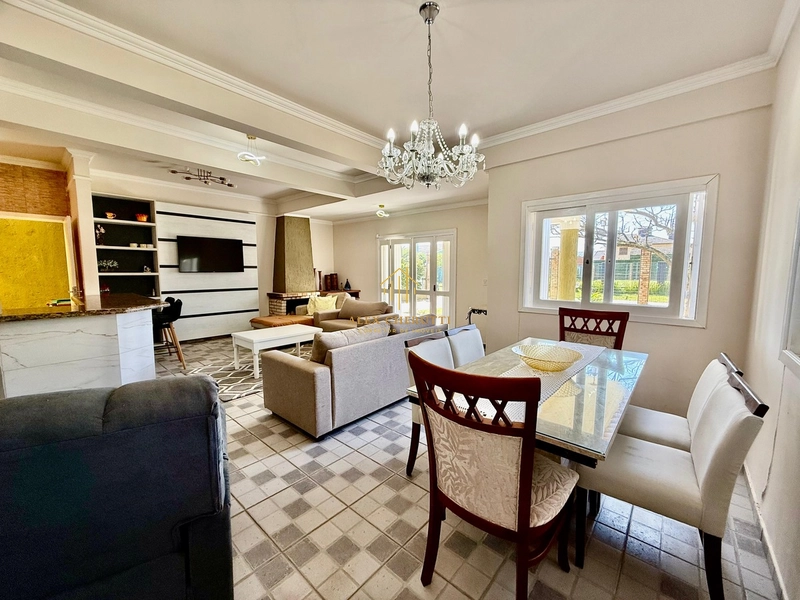 Sobrado na Praia de Rainha do Mar, 7 dormitórios e piscina: 15ª foto da galeria de imagens do imóvel