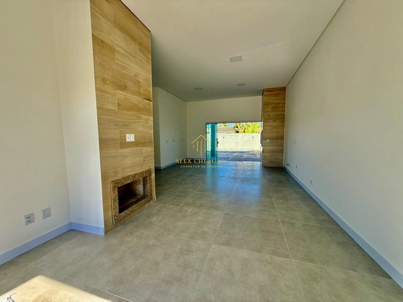 Casa na praia de Atlântida Sul, 3 dormitórios: 9ª foto da galeria de imagens do imóvel