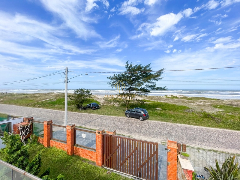 Bela casa com vista para o mar: 3ª foto da galeria de imagens do imóvel