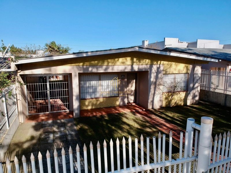 Casa na praia de Capão da Canoa, 4 dormitórios: 3ª foto da galeria de imagens do imóvel