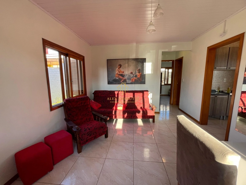 Casa com espaço gourmet e piscina na praia de Atlântida Sul: 3ª foto da galeria de imagens do imóvel