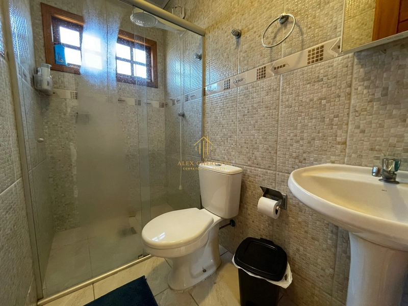 Casa com espaço gourmet e piscina na praia de Atlântida Sul: 8ª foto da galeria de imagens do imóvel