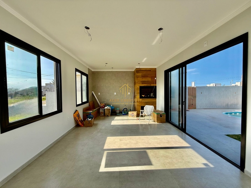 Linda casa na praia de Atlântida Sul: 6ª foto da galeria de imagens do imóvel