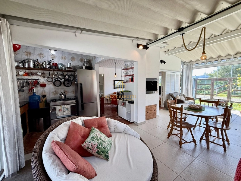 Casa com piscia na praia de Arpoador: 15ª foto da galeria de imagens do imóvel