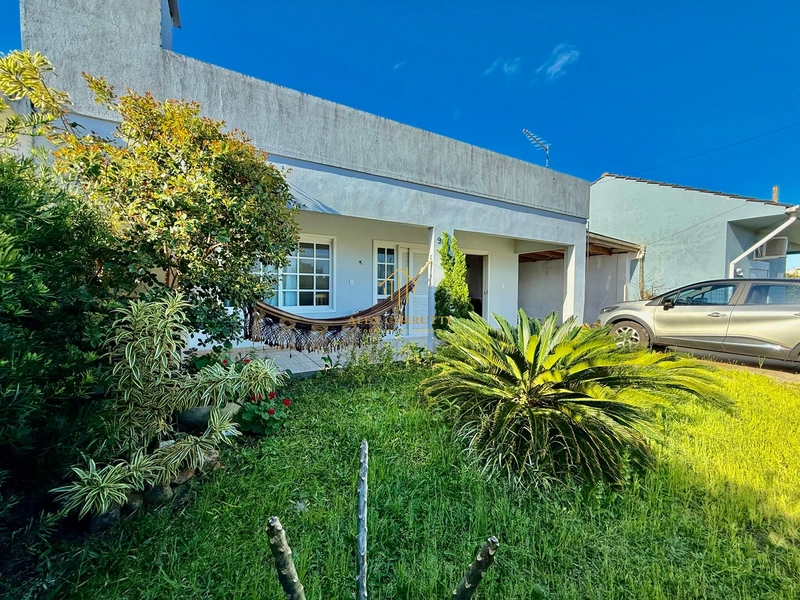 Bela casa na praia de Rainda do Mar: 2ª foto da galeria de imagens do imóvel