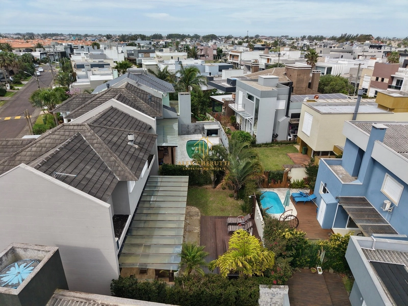Belíssima casa no Condomínio Las Palmas: 2ª foto da galeria de imagens do imóvel