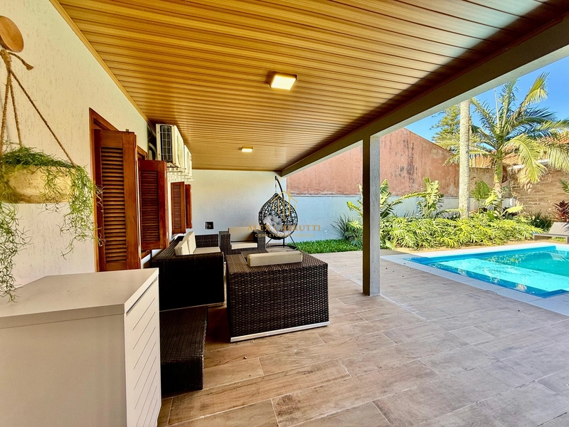 Linda casa bem localizada no centro de Xangri-lá: 21ª foto da galeria de imagens do imóvel