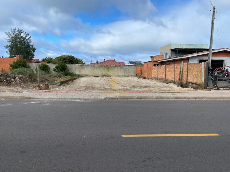 Terreno bem localizado em Rainha do Mar