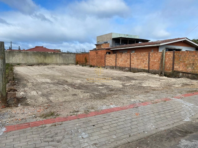 Terreno bem localizado em Rainha do Mar: 2ª foto da galeria de imagens do imóvel