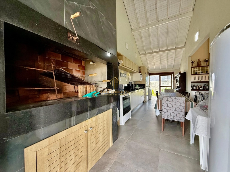 Casa na Praia de Mariápolis, 5 dormitórios: 11ª foto da galeria de imagens do imóvel