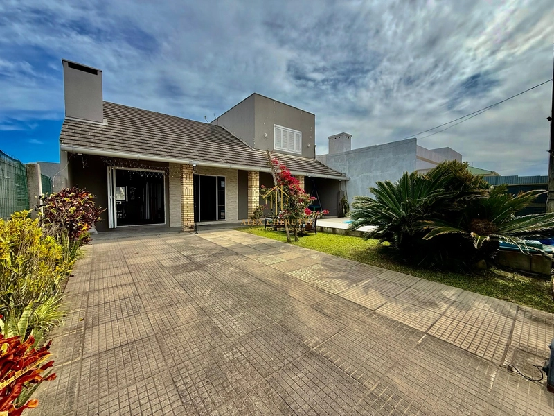 Casa na Praia de Mariápolis, 5 dormitórios: 4ª foto da galeria de imagens do imóvel