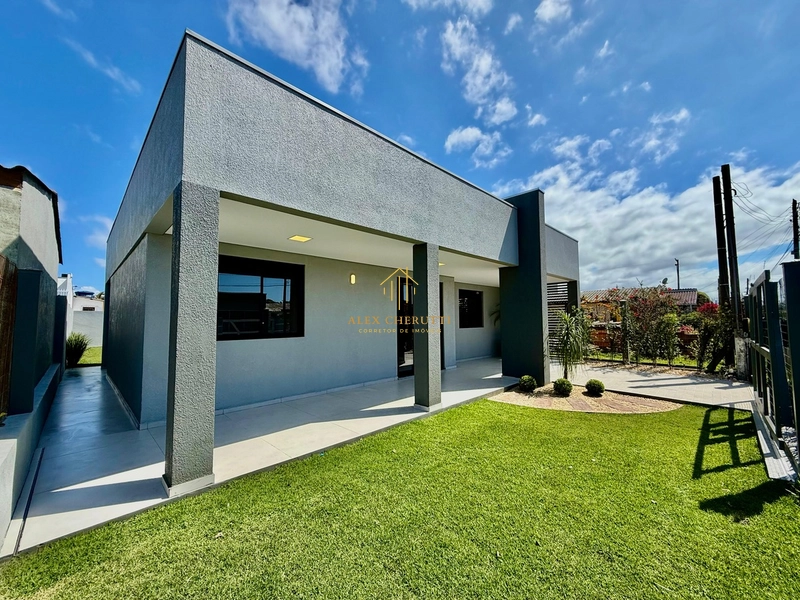 Casa na Praia de Atlântida Sul, 3 dormitórios: 2ª foto da galeria de imagens do imóvel