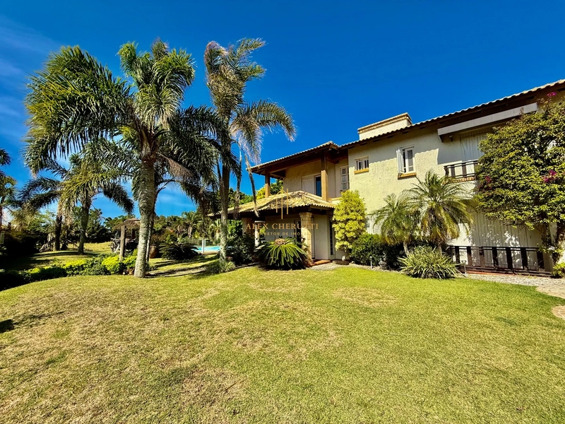 Casa lindíssima no centro de Xangri-lá, 4 dormitórios: 2ª foto da galeria de imagens do imóvel