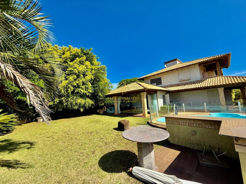 Casa lindíssima no centro de Xangri-lá, 4 dormitórios: 5ª foto da galeria de imagens do imóvel