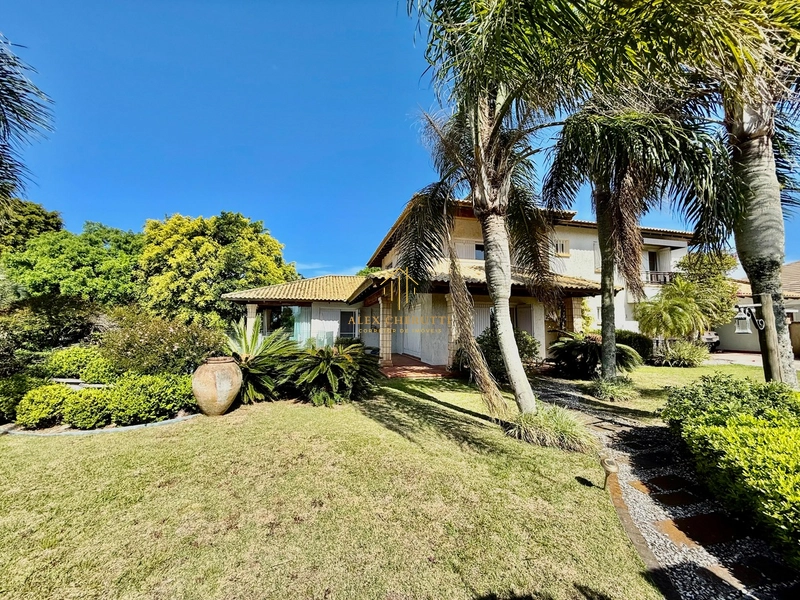 Casa lindíssima no centro de Xangri-lá, 4 dormitórios: 4ª foto da galeria de imagens do imóvel