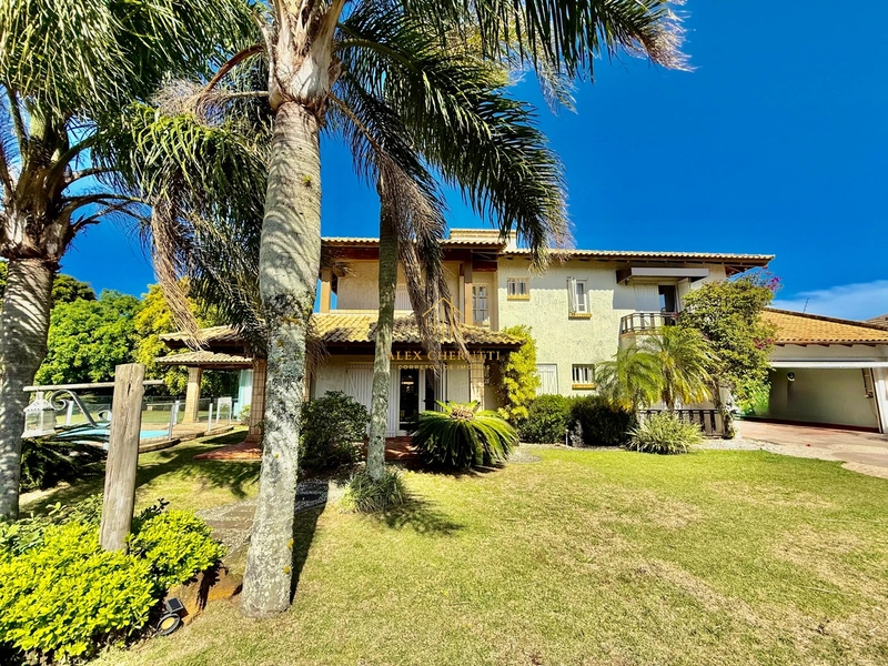 Casa lindíssima no centro de Xangri-lá, 4 dormitórios: 3ª foto da galeria de imagens do imóvel