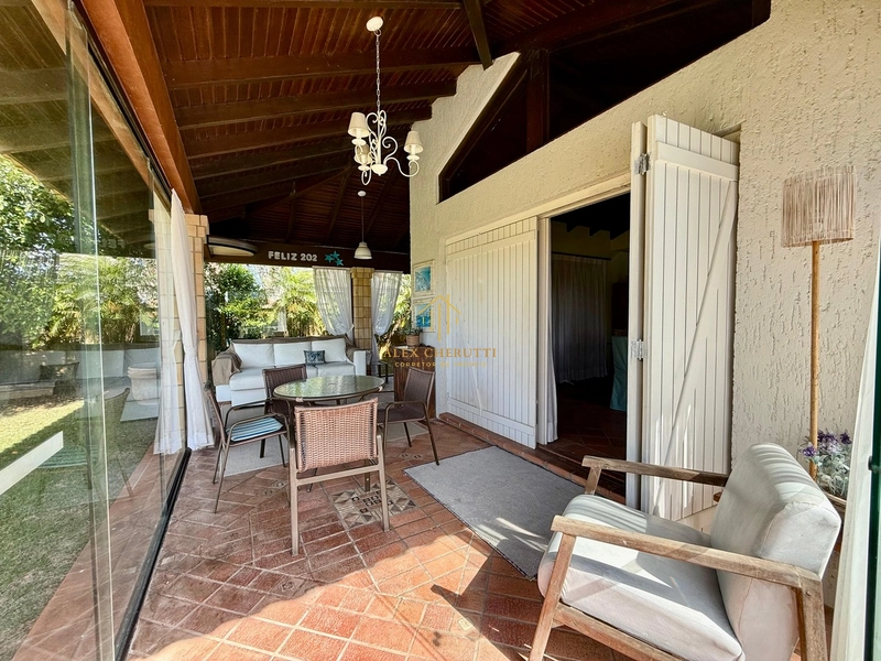 Casa lindíssima no centro de Xangri-lá, 4 dormitórios: 36ª foto da galeria de imagens do imóvel