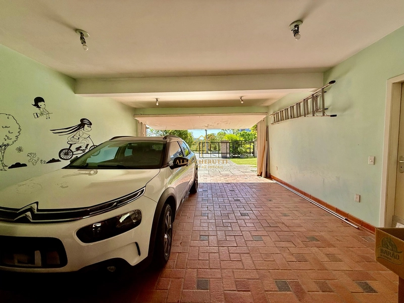 Casa lindíssima no centro de Xangri-lá, 4 dormitórios: 40ª foto da galeria de imagens do imóvel