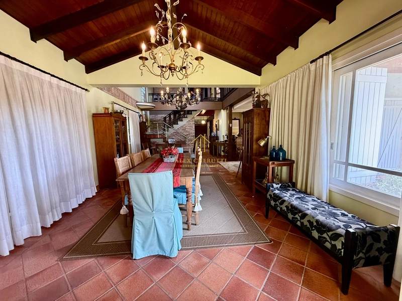 Casa lindíssima no centro de Xangri-lá, 4 dormitórios: 14ª foto da galeria de imagens do imóvel