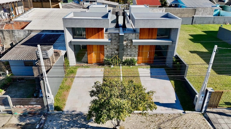 Casa na praia de Rainha do Mar, 3 dormitórios: 1ª foto da galeria de imagens do imóvel