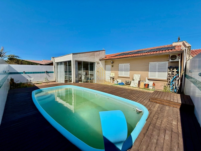 C ela casa na praia de Atlântida Sul, próximo ao mar: 21ª foto da galeria de imagens do imóvel