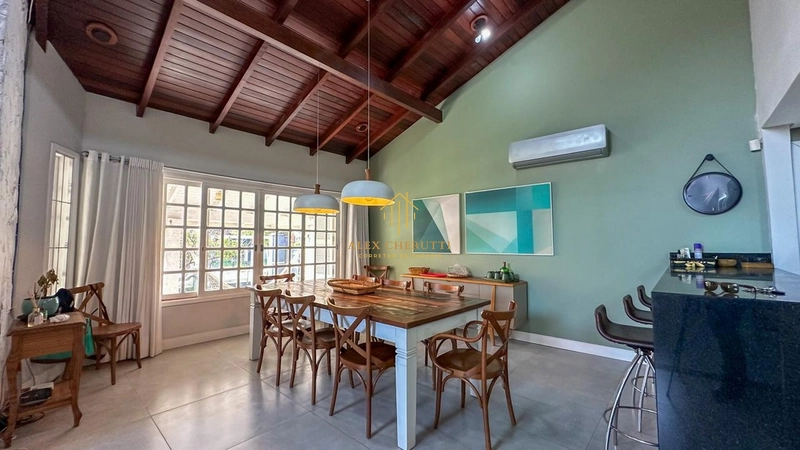 Belo sobrado na praia de Rainha do Mar, 6 dormitórios: 26ª foto da galeria de imagens do imóvel