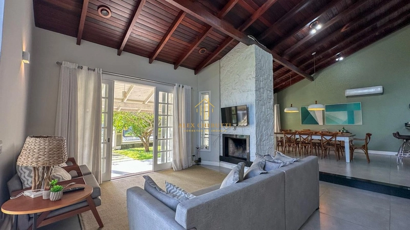 Belo sobrado na praia de Rainha do Mar, 6 dormitórios: 23ª foto da galeria de imagens do imóvel