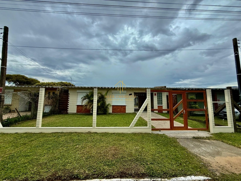 Casa na Praia de Atlântida Sul, disponível para aluguel de temporada: 2ª foto da galeria de imagens do imóvel