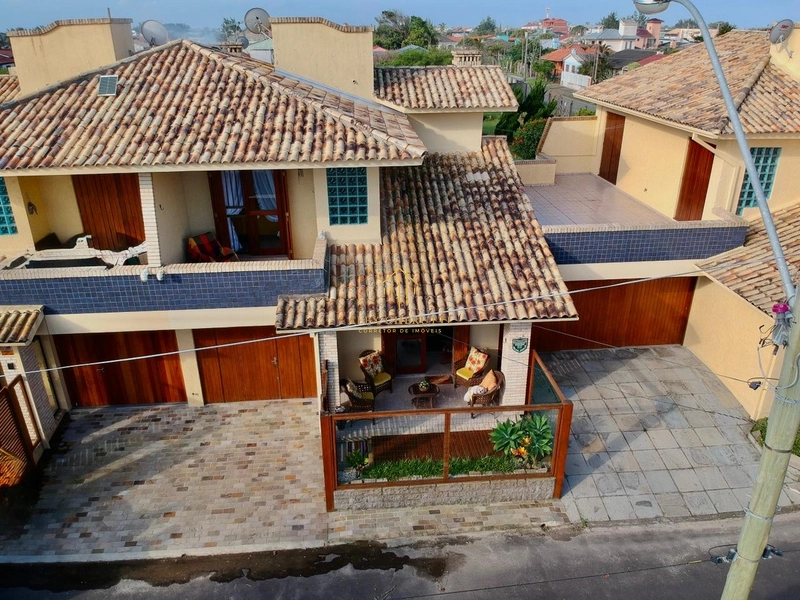 Sobrado à venda na praia de Rainha do Mar, 2 dormitórios: 3ª foto da galeria de imagens do imóvel