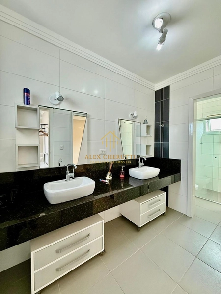 Linda casa finamente mobiliada e decorada, 5 dormitórios: 28ª foto da galeria de imagens do imóvel