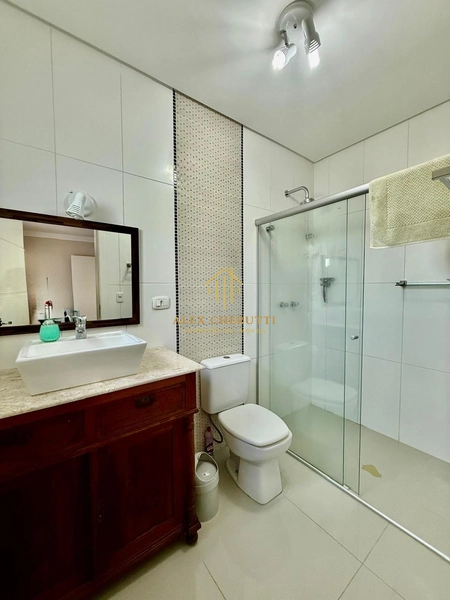 Linda casa finamente mobiliada e decorada, 5 dormitórios: 27ª foto da galeria de imagens do imóvel