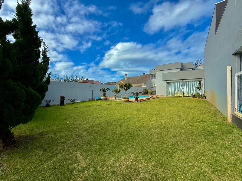 Linda casa finamente mobiliada e decorada, 5 dormitórios: 38ª foto da galeria de imagens do imóvel