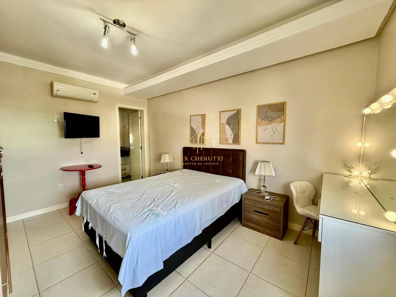 Linda casa finamente mobiliada e decorada, 5 dormitórios: 33ª foto da galeria de imagens do imóvel