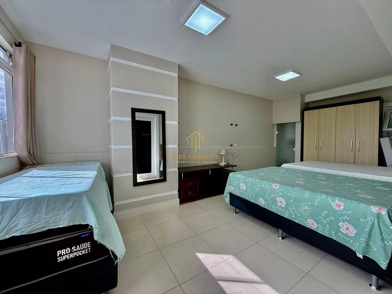 Linda casa finamente mobiliada e decorada, 5 dormitórios: 29ª foto da galeria de imagens do imóvel