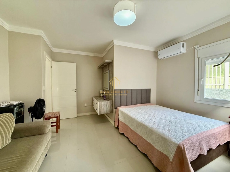 Linda casa finamente mobiliada e decorada, 5 dormitórios: 25ª foto da galeria de imagens do imóvel