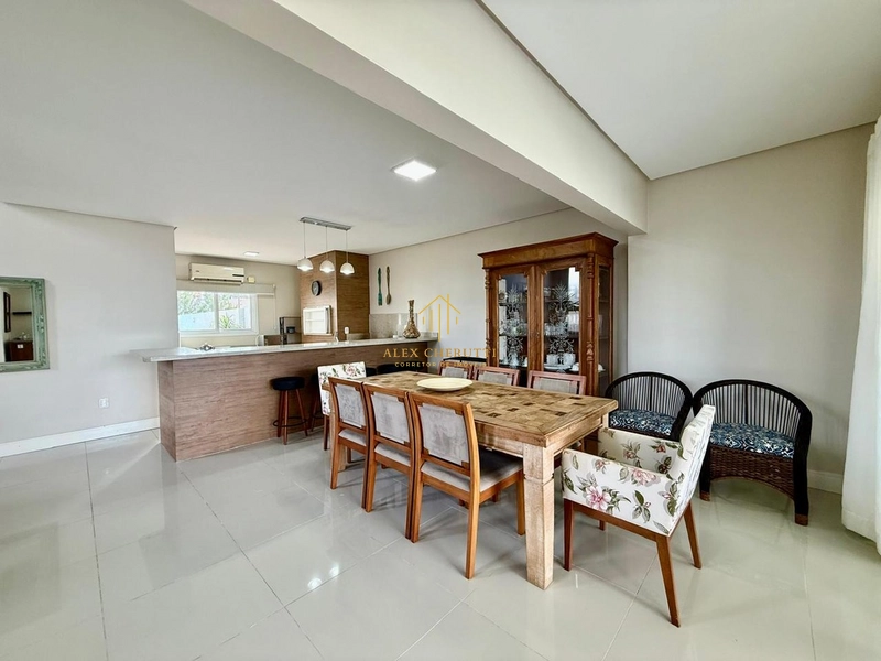 Linda casa finamente mobiliada e decorada, 5 dormitórios: 16ª foto da galeria de imagens do imóvel