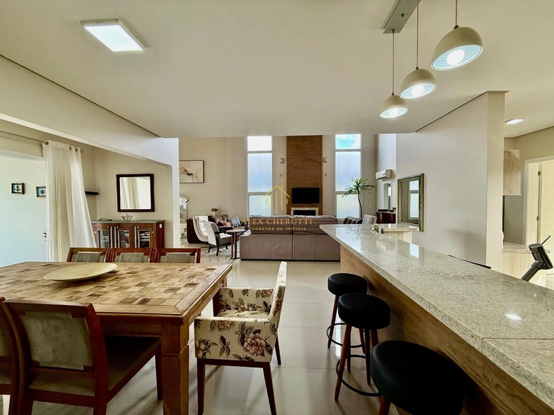 Linda casa finamente mobiliada e decorada, 5 dormitórios: 14ª foto da galeria de imagens do imóvel