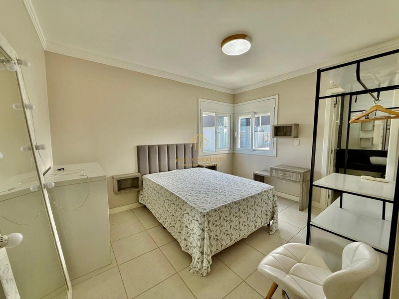 Linda casa finamente mobiliada e decorada, 5 dormitórios: 31ª foto da galeria de imagens do imóvel