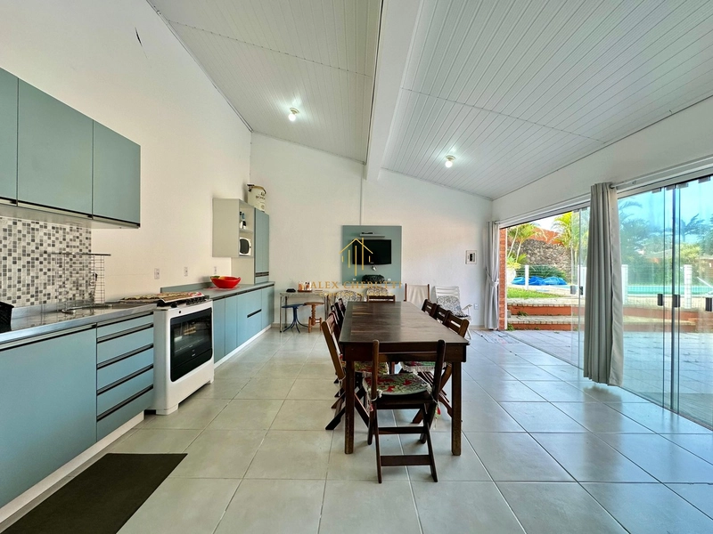 Casa à venda no centro de Xangri-lá: 8ª foto da galeria de imagens do imóvel