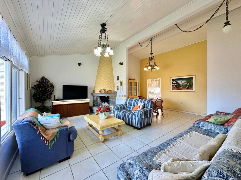 Casa à venda no centro de Xangri-lá: 4ª foto da galeria de imagens do imóvel