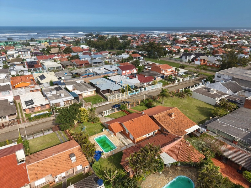 Casa à venda no centro de Xangri-lá: 3ª foto da galeria de imagens do imóvel