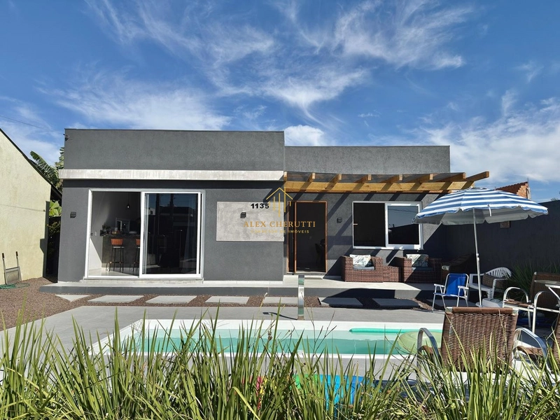 Casa com piscina À venda em Rainha do Mat, 3 dormitórios