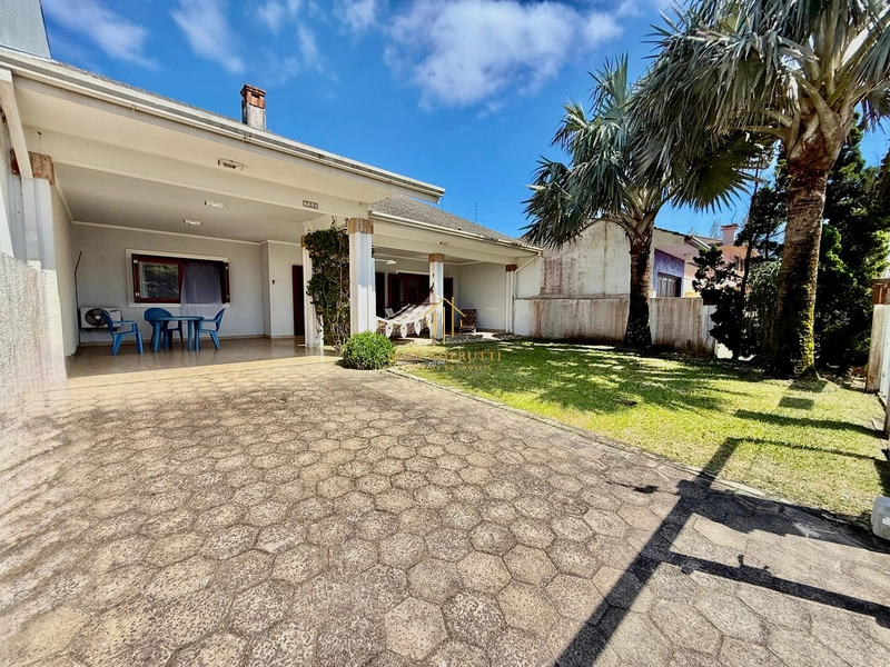 Bela casa na à venda na Praia de Atlântida Sul: 6ª foto da galeria de imagens do imóvel