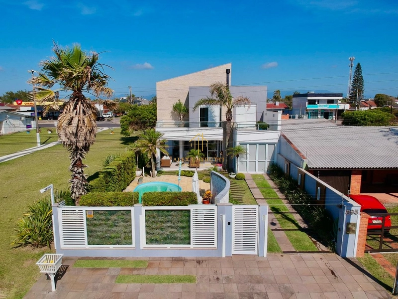 Casa finamente mobiliada e decorada na Praia de Rainha do Mar