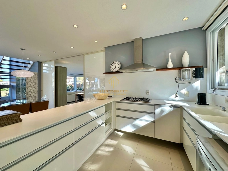 Linda casa para famílias grandes em condomínio fechado: 9ª foto da galeria de imagens do imóvel