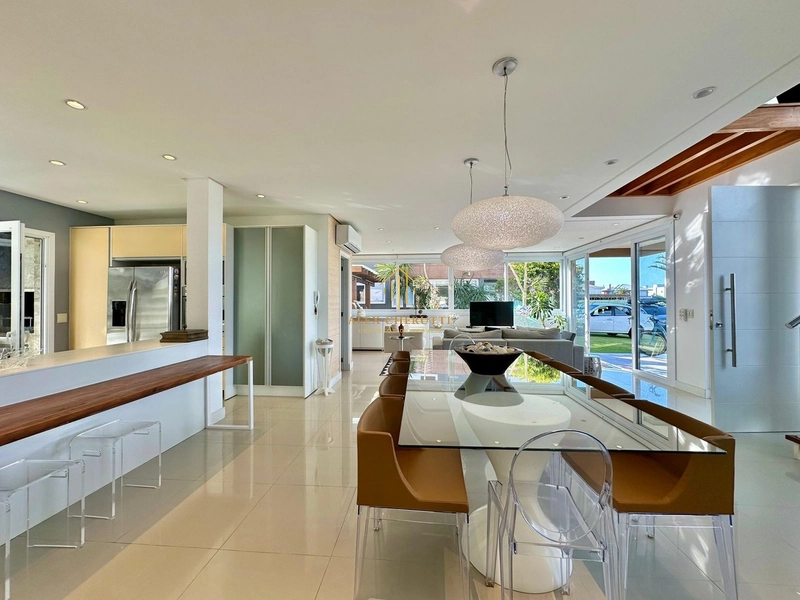 Linda casa para famílias grandes em condomínio fechado: 6ª foto da galeria de imagens do imóvel