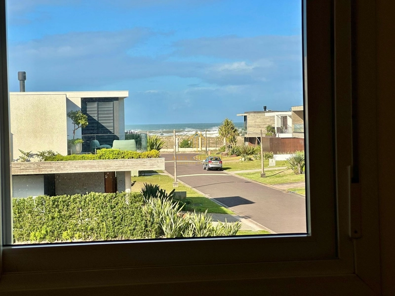 Linda casa para famílias grandes em condomínio fechado: 3ª foto da galeria de imagens do imóvel