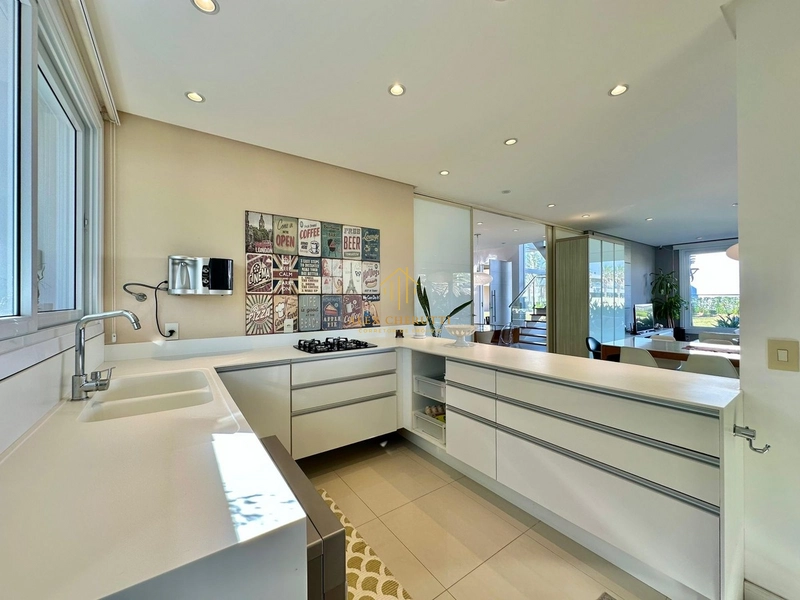 Linda casa para famílias grandes em condomínio fechado: 8ª foto da galeria de imagens do imóvel