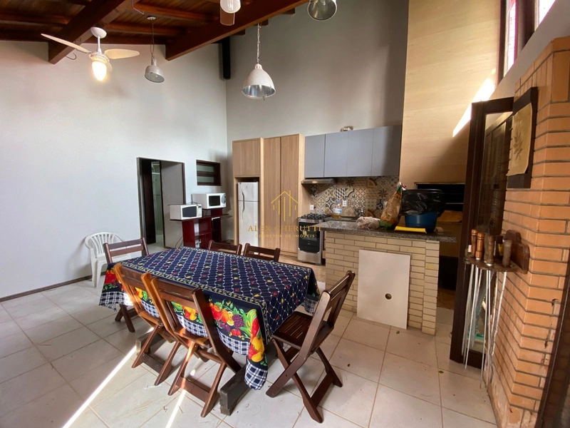 Aluguel de temporada em Noiva do Mar, casa com 5 suítes: 25ª foto da galeria de imagens do imóvel